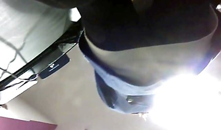 Sexy braunhaariges Mädchen, das Eier deutsche pornofilme privat saugt