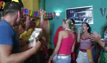 Drei süße Mädchen in kostenlose sexfilme privat einem Kasino nehmen Stämme heraus