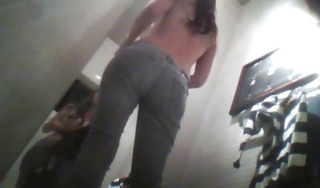 Unglaublich schönes kostenlose deutsche private sexfilme Mädchen Hana Skrabalova masturbiert im Badezimmer