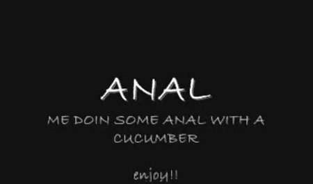 Rose hält sich für die Königin private amateur sexfilme der Masturbation vor der Kamera