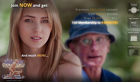 Brünette genießt private deutsche sexfilme Einsamkeit