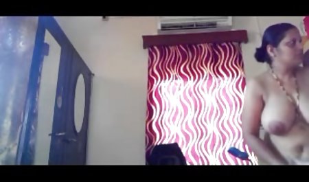 Die blonde Capri privater sexfilm Cavanni bekommt einen Rabatt durch Sex