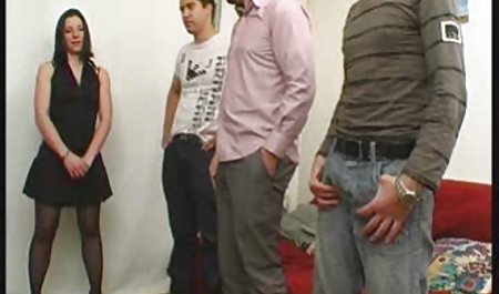 Uhrwerk Hure von einem Mann auf der Couch gefickt private sexfilme kostenlos